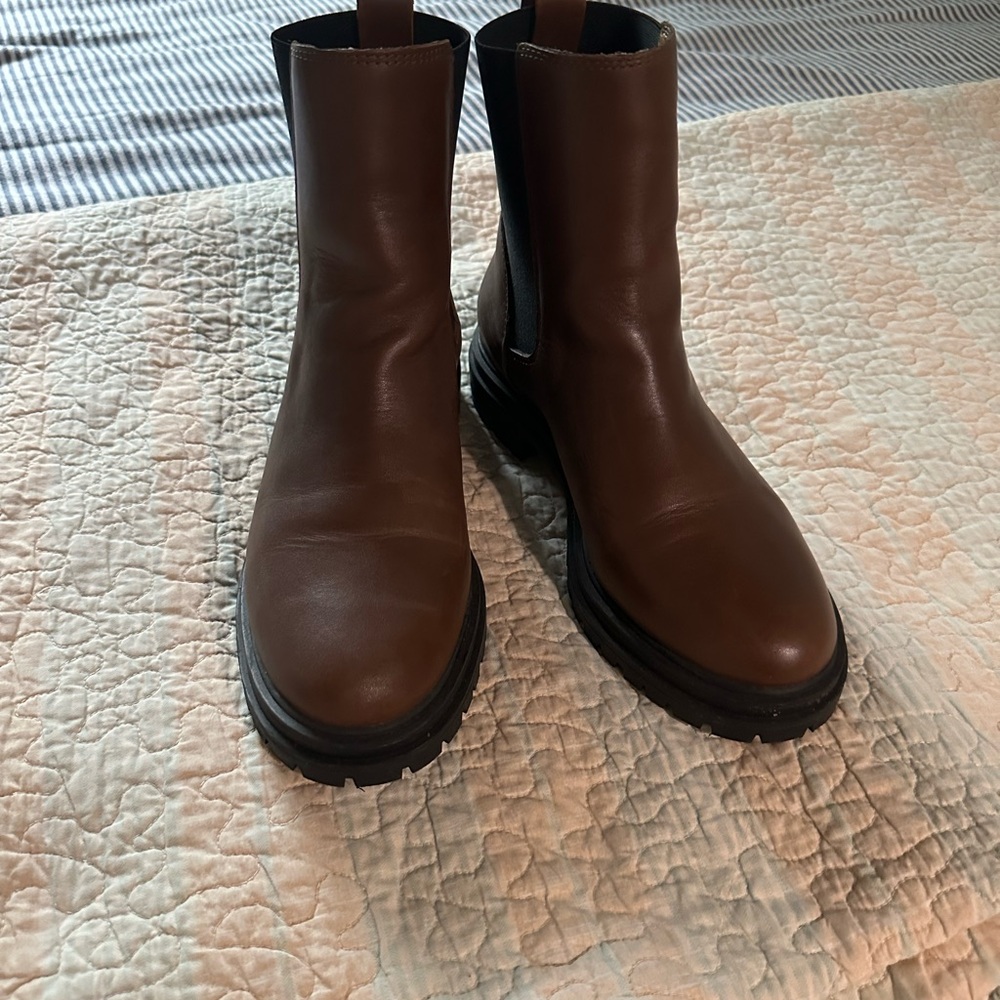 Madewell Brown Ankle Boots with Chelsea Style